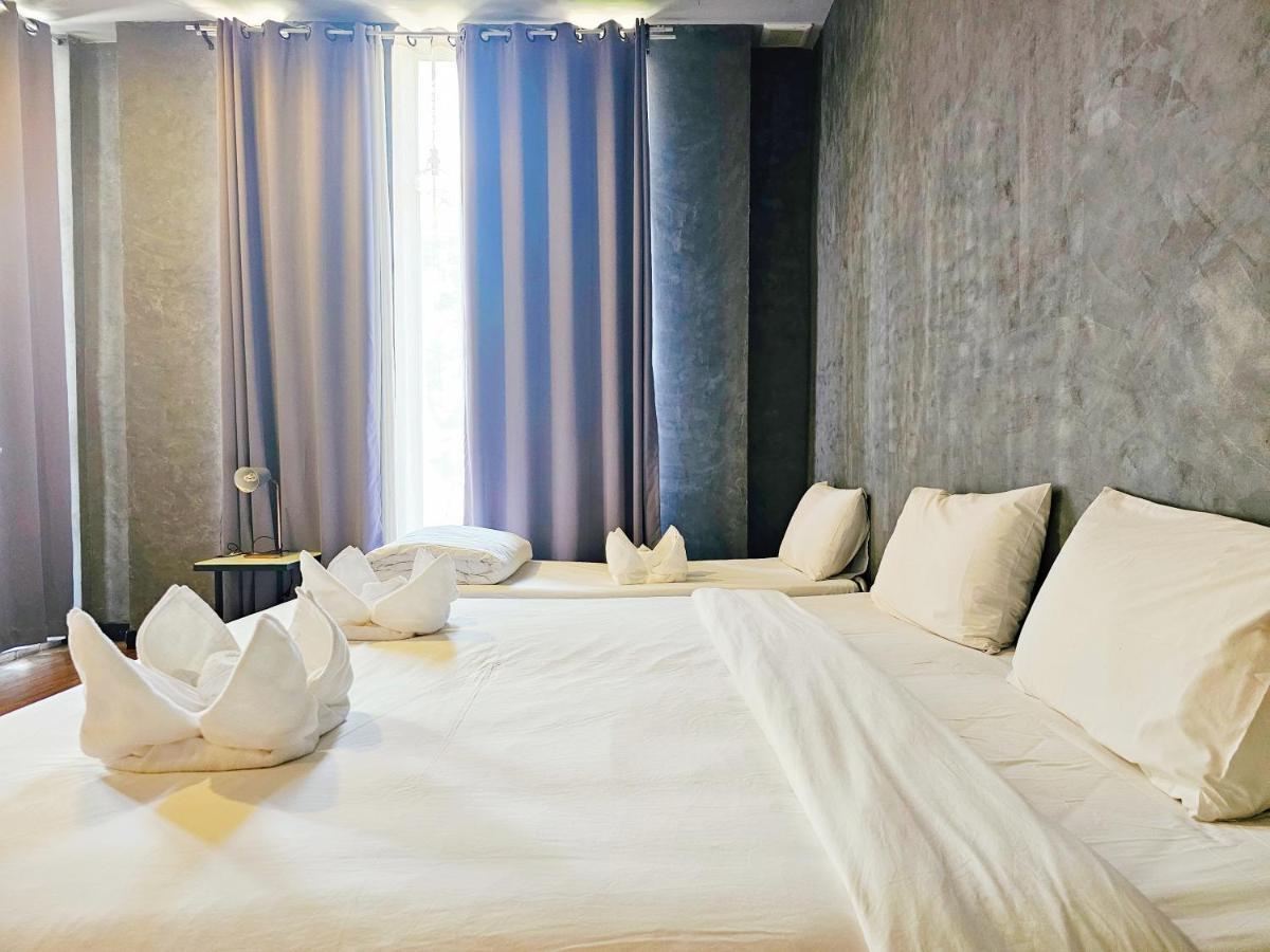 Sherloft Home & Hostel Чиангмай Экстерьер фото