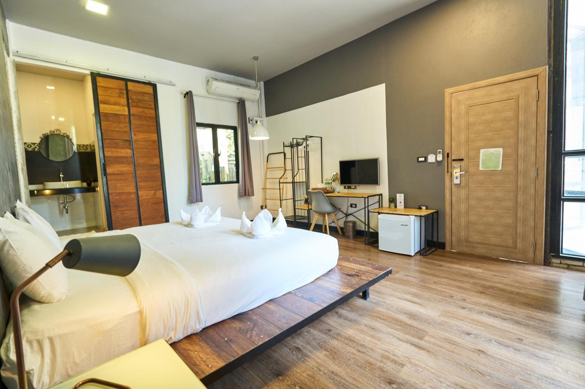 Sherloft Home & Hostel Чиангмай Номер фото