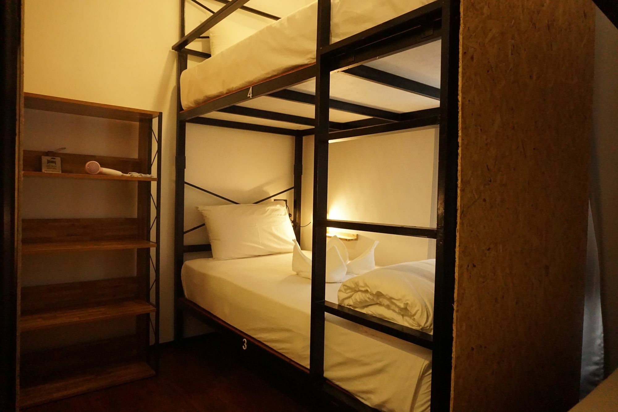 Sherloft Home & Hostel Чиангмай Экстерьер фото